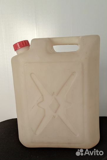 Продам канистру для воды