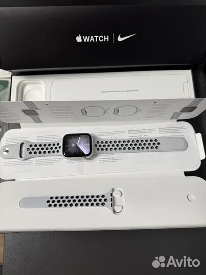 Apple watch se 44mm nike