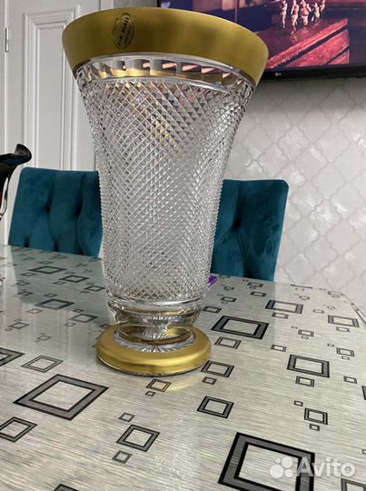 Ваза хрустальная