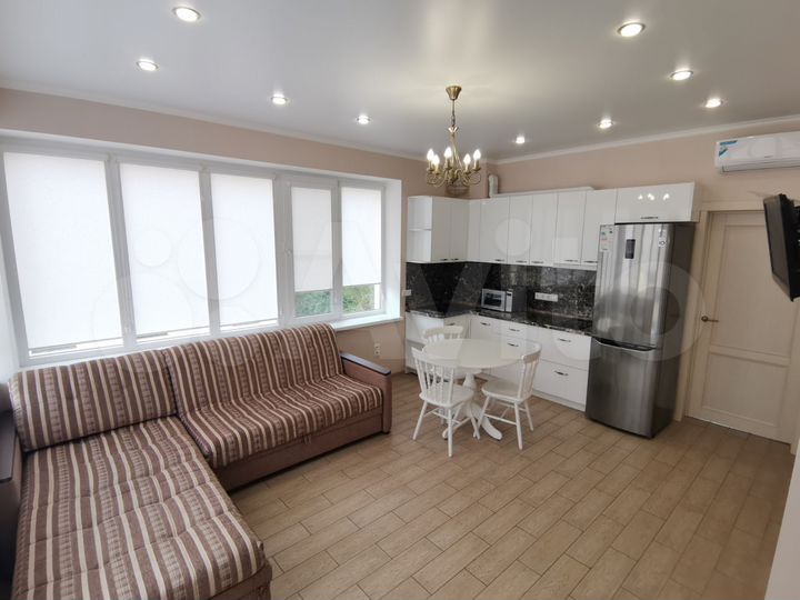 1-к. квартира, 54 м², 4/4 эт.