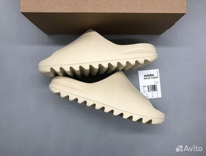 Сланцы Adidas Yeezy Slide бежевые