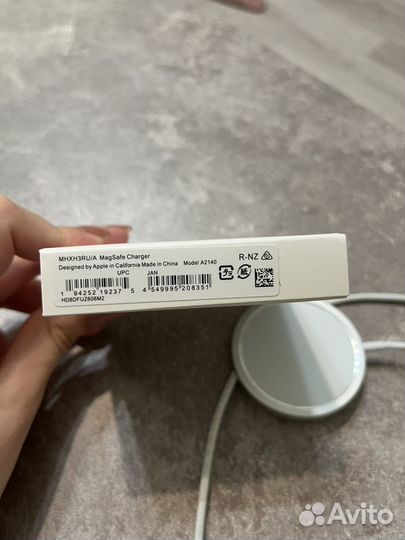 Беспроводное зарядное Apple MagSafe Charger