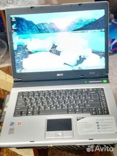 Большой рабочий хороший ноутбук