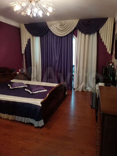 3-к. квартира, 87 м², 1/5 эт.