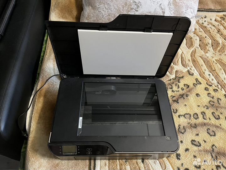 Принтер HP Deskjet Ink Advantage 3525