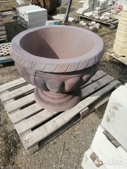 Бетонные вазоны, тротуарная плитка, бордюры