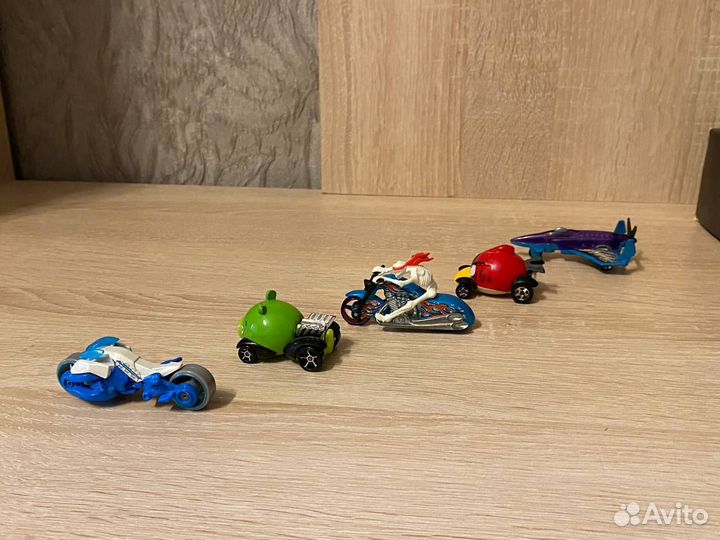 Машинки Hot Wheels