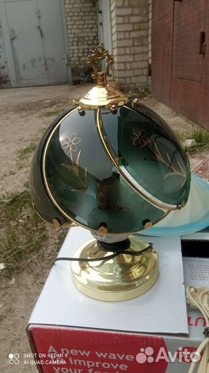 Настольная лампа