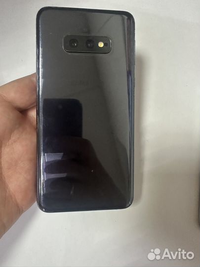 Samsung Galaxy S10e, 6/128 ГБ