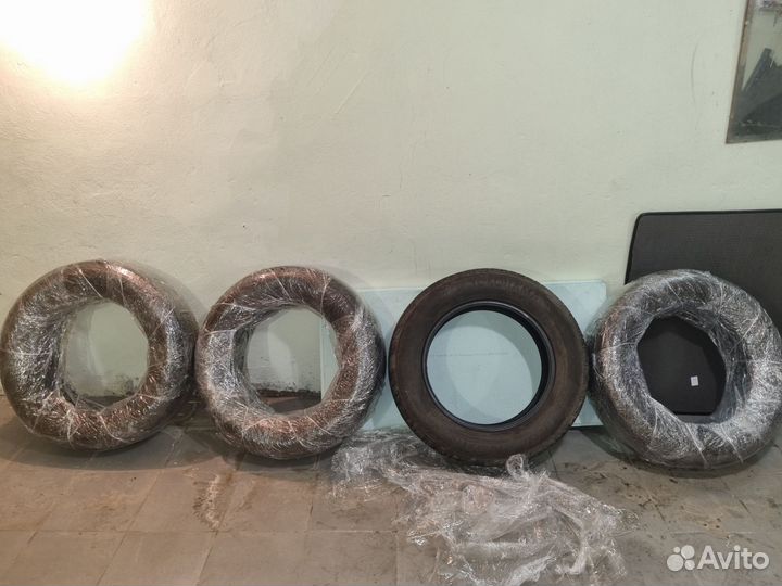 Yokohama 106ZS 235/65 R18