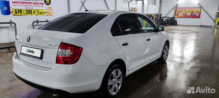 Skoda Rapid 1.6 AT, 2016, 175 000 км