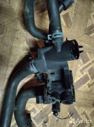 Корпус термостата фольксваген гольф-4. 1,4