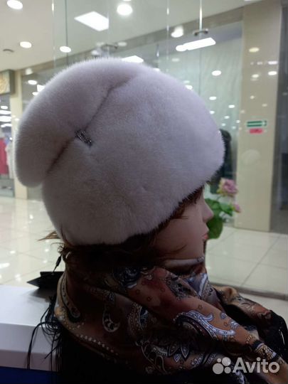 Шапка норковая новая белая