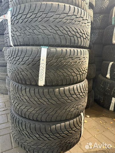 Nokian Tyres Hakkapeliitta R3 SUV 285/40 R22