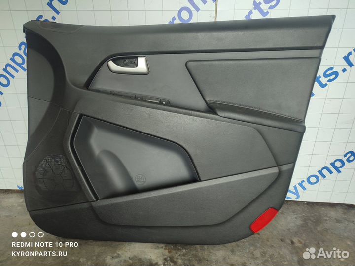 Обшивка двери передняя правая Kia Sportage SL D4HA