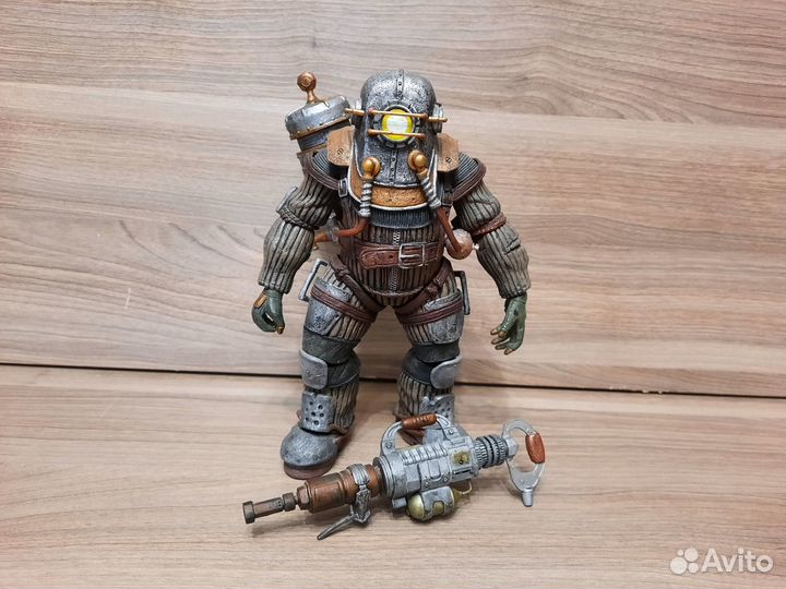 Фигурка редкого водолаза из игры Bioshock 2 Neca