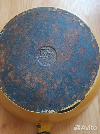 Чугунная сковорода