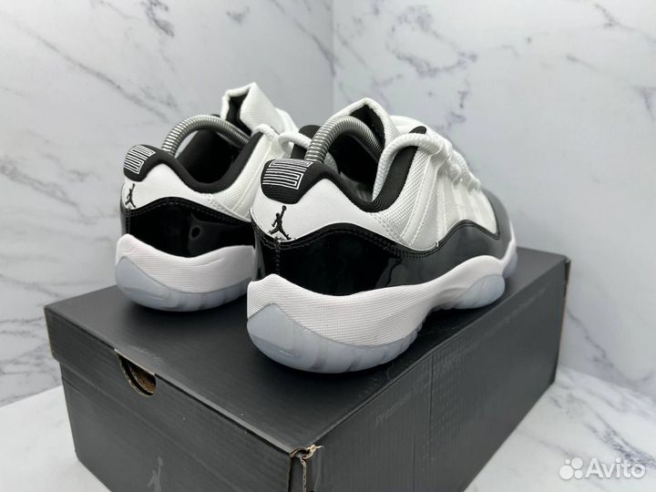 Nike Air Jordan 11 Low