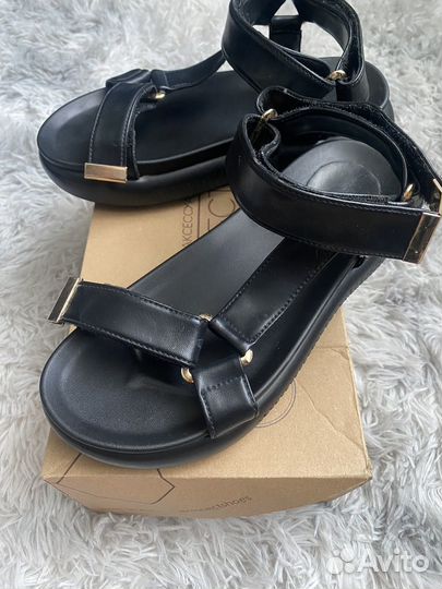 Босоножки женские
