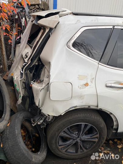 Nissan X-Trail 2.0 CVT, 2021, битый, 120 000 км