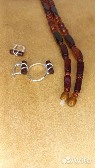 Комплект серебрянных украшений с янтарем (СССР)