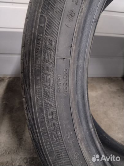 Goodyear Excellence 255/45 R20