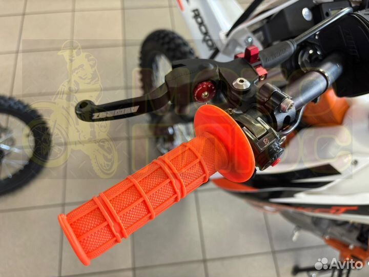 Мотоцикл Rockot R5L Foxfire (250cc, 19/16)