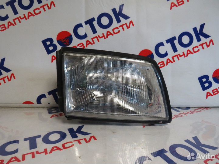 Фара Право mazda bongo SK82M