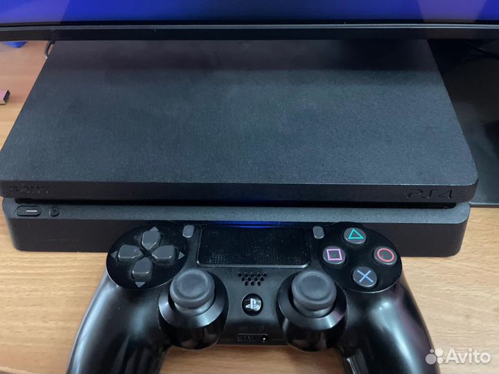 SonyPlaystation 4 slim
