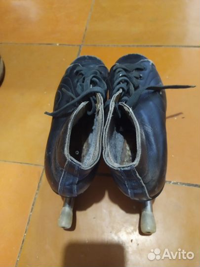 Коньки хоккейные