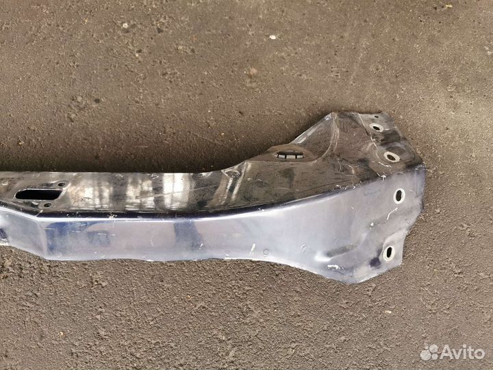Траверса телевизор w163