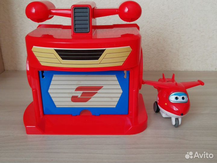 Ангар Джета как новый