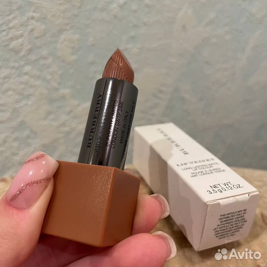 Помада Burberry