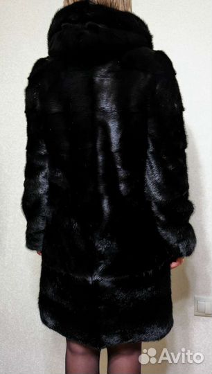 Шуба норковая с капюшоном 42 размера