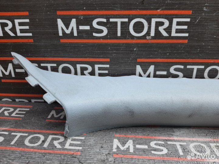 Обшивка стойки передняя правая Mercedes-Benz