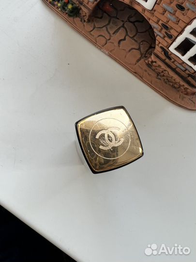 Помада красная chanel