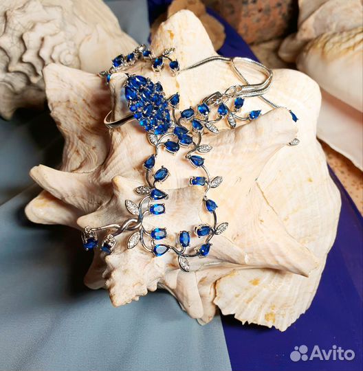 Колье и кольцо синяя шпинель комплект