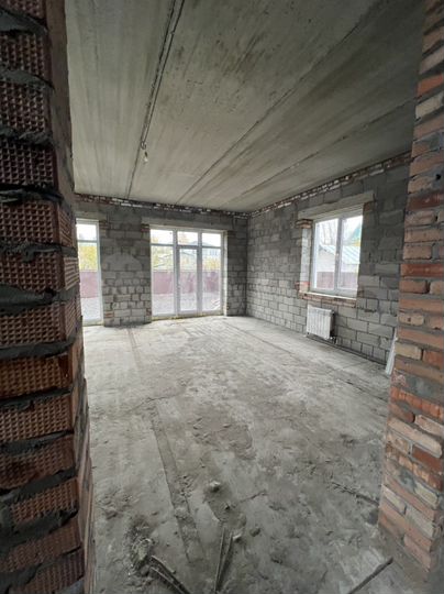 Коттедж 180 м² на участке 5,5 сот.