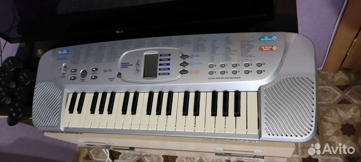 Синтезатор casio (в рабочем состоянии)