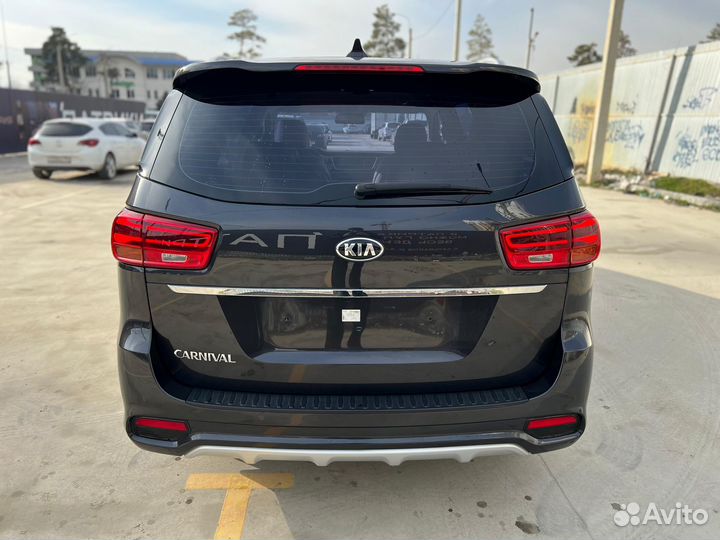 Kia Carnival 2.2 AT, 2018, 107 000 км