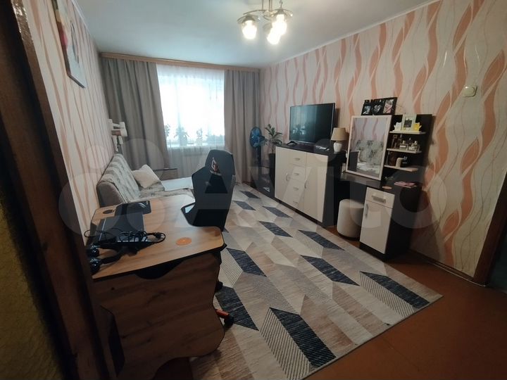 2-к. квартира, 42,7 м², 1/3 эт.