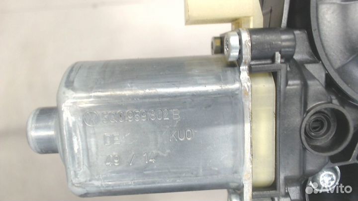 Стеклоподъемник электрический Skoda Octavia (A7)