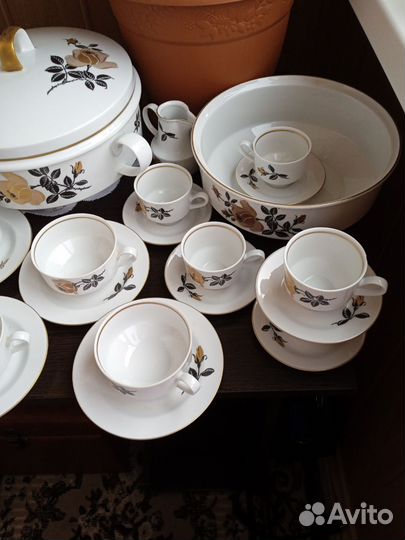 Набор посуды. Германия, фарфор легкий золотая роза
