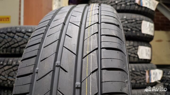 Kumho Ecsta HS52 225/50 R17 98W