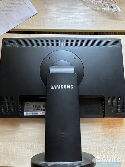 Монитор 22 дюйма Samsung