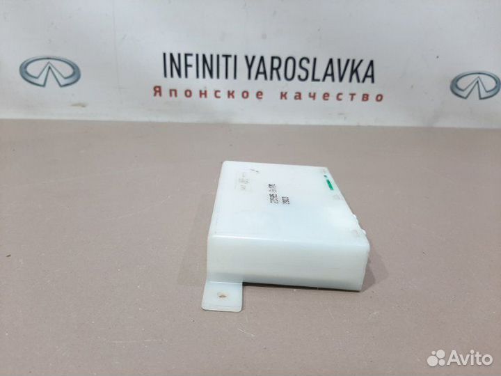 Блок управления сиденьем задний Infiniti M35 Y50