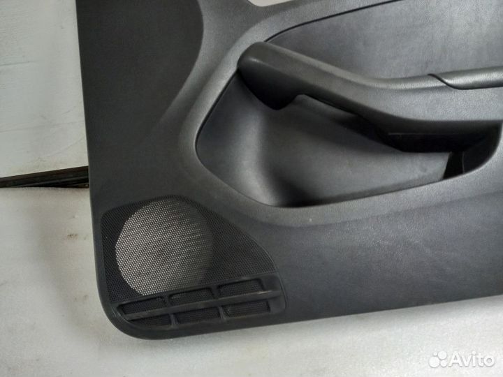 Обшивка двери передней правой Volkswagen Jetta VI