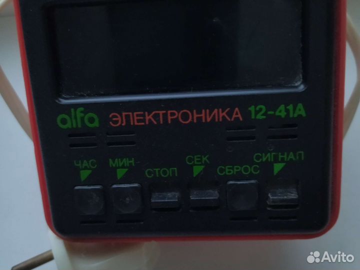 Часы и будильник