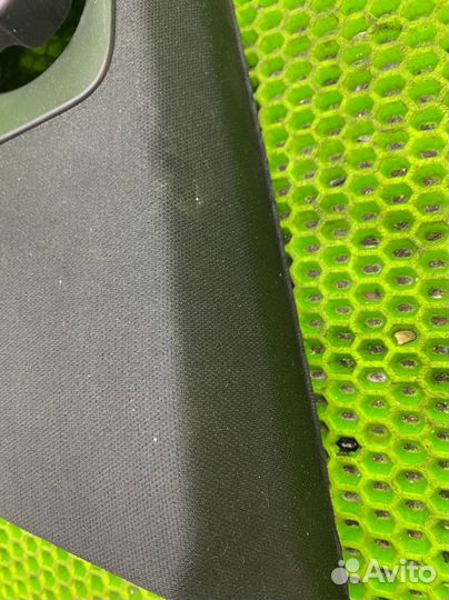 Обшивка средней стойки левая на BMW X4 (F26)