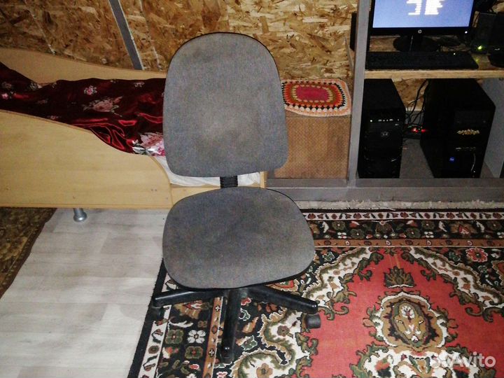 Компьютерное кресло